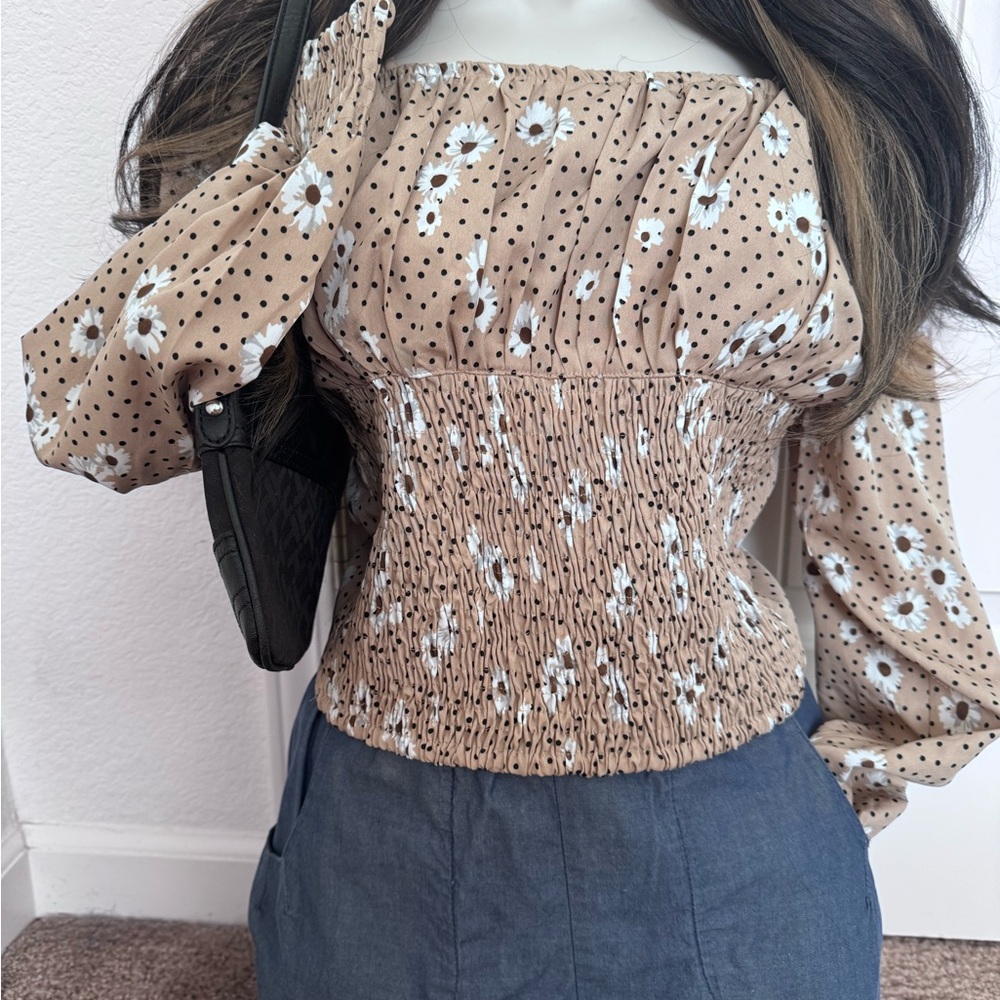Daisy Print Off-Shoulder Blouse